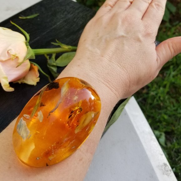 SOLD ! 100% Natural Baltic Amber.inclusion huge amber - Picture 3 of 6